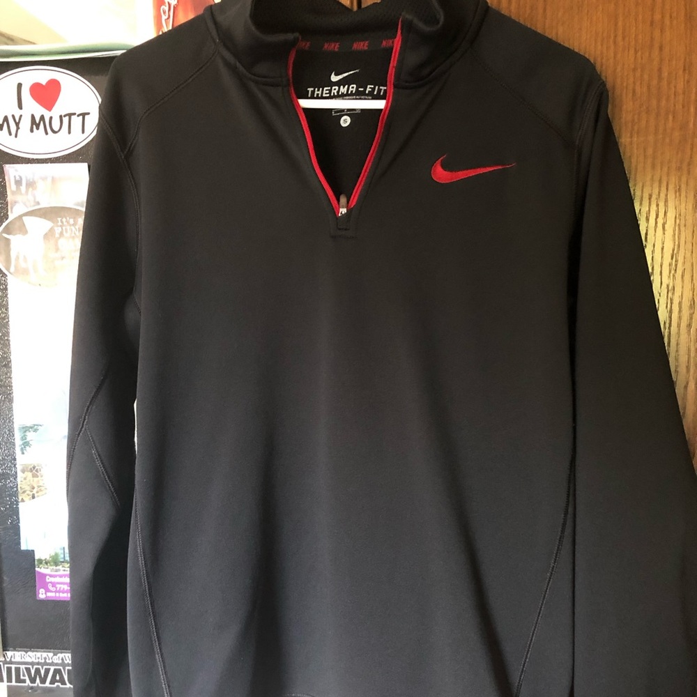 Nike, size small